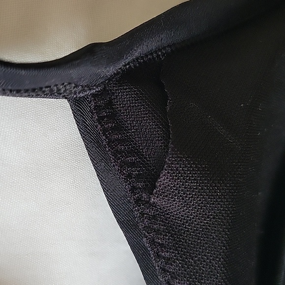 Body Glove Women's Smoothies Drew D-F Cup Black Swim Top- Size D Cup- New! - Picture 7 of 11